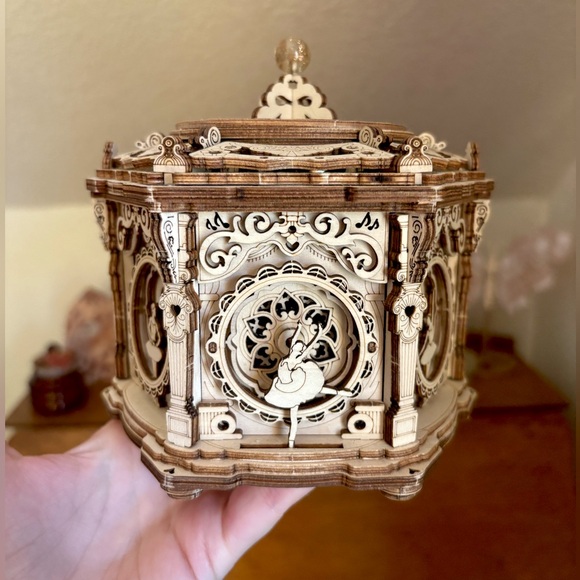 Wooden Ballerina Music Box - Picture 1 of 8